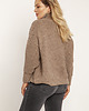 swetry damskie  Obszerny sweter z golfem - SWE246 mocca 1