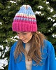 czapki damskie Wełniana czapka handmade kolorowe ozdobne włóczki niebieska różowa 4