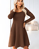 sukienki midi damskie 574-2 IVANA wygodna trapezowa sukienka z długim rękawkiem - czekolada 2