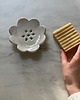 mydelniczki Ceramiczna Minimalistyczna Mydelniczka Kwiat Perłowo Biala Handmade 3