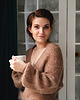 swetry damskie  Sweter Sara na drutach, sweter z alpaki, lekki sweterek, sweter w serek 3