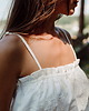 topy damskie Bawełniany haftowany crop top z falbanką, WHITE ELIZA 3