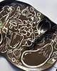 patery i talerze Czarna patera ręcznie malowane na przekąski podczas imprezy 5
