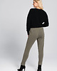 spodnie materiałowe damskie Spodnie cygaretki ze zwężaną nogawką Boyfriend Look 415 5