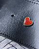 przypinki Pin serce "red heart" 1