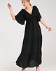 sukienki maxi damskie Długa sukienka maxi z dekoltem w serek i rękawem kimono - M1185 2