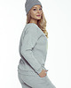 bluza bez kaptura damska Bluza dresowa bawełniana szara z haftem kolibra 3