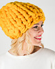 czapki damskie Żółta czapka oversized z wełny merynosów 1