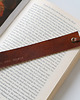 zakładki do książek Skórzana zakładka do książki z tekstem 3