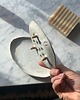 mydelniczki Handmade Ceramiczna Mydelniczka Podłużna z Odpływem Biała z Piegami 6