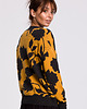 swetry damskie  Sweter w kwiaty - model 3(BK-056) 4