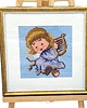 Ozdoby na ścianę Ręcznie Haftowany Obrazek Aniołek z Harfą 24x24 cm w Ramce 1