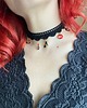 chokery Czarny koronkowy choker z damskimi gadzetami 7