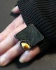 pierścionki - różne Nefryt z kroplą bursztynu mlecznego unikatowy pierścień handmade PREZENT 2