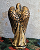figurki i rzeźby Rzeźba Złoty Anioł Stróż wys. 11,8 cm 3