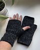 rękawiczki damskie Proste mitenki bezszwowe czarny melanż z szarym unisex dziergane 2
