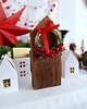 dekoracje świąteczne Drewniany domek z wiankiem świątecznym 5