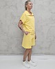 komplety damskie Amrita komplet bezrękawnik z zamkiem i spodenki Butter Yellow 2