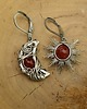 kolczyki wire wrapping Asymetryczne kolczyki księżyc i słońce karneol wire wrapping 3