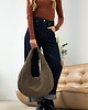 torby na ramię Torba HOBO OVAL w kolorze taupe z nubuku tapicerskiego 2