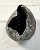 wazony Wazon ceramiczny z ciemnej gliny o organicznej strukturze 2