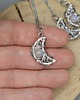 wisiory Wisiorek księżyc kamień księżycowy wire wrapping lunula 2