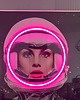 grafiki i ilustracje Retro Plakat LED Neon Astronautka w Ramie Vintage Dekoracja Ścienna 5