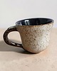 kubki Duży ceramiczny kubek z listkiem 1