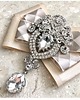 broszki Brosza z trójwymiarową wstążką z diamencikami New 5