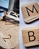 napisy dekoracyjne i tabliczki Litery scrabble, z drewna, drewniana krzyżówka 5