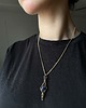 wisiory Mosiężny gotycki wisiorek z naturalnym lapisem lazuli 4
