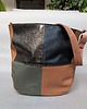 torby na ramię Kubełek Skórzana torba  w kolorach koniaku złota i zieleni 1