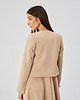 marynarki damskie Krótka marynarka bez zapięcia - beżowa(S-268) 1