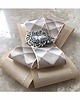 broszki Brosza z trójwymiarową wstążką z diamencikami New 2
