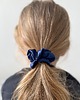 gumki do włosów Jedwabna scrunchie gumka frotka mini granatowa 1