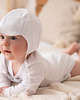 szatki, ubranie na chrzest Biała czapeczka niemowlęca pilotka 1