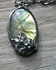 naszyjniki - inne Owalny medalion z labradorytem    - naszyjnik 1