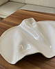 patery i talerze Ceramiczna taca na przekąski WAVY no. 4 ivory 2