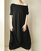 sukienki midi damskie Sukienka Serce oversize Czarna 2