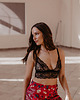 biustonosze damskie Czarny koronkowy stanik z falbanką DUSK 3