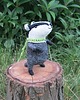 figurki i rzeźby Borsuk z szalikiem, torbą i żołędziem 4