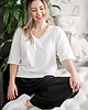 t-shirt damskie Biała bawełniana koszulka V-neck 4