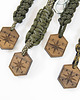 breloki Drewniany brelok do kluczy Kompas - róża wiatrów  - pleciony paracord 2