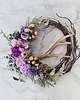 wianki bożonarodzeniowe Zimowy wieniec - fioletowe kwiaty i róg (26cm) 1