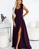 sukienki maxi damskie 643-11 Elegancka wieczorowa suknia maxi z rozcięciem i różami - śliwka 2