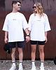 t-shirt damskie Biała koszulka oversized z napisem CLASSY AS FUCK 5