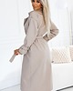 płaszcze damskie 568-1 Ciepły płaszcz kieszeniami i wiązaniem w pasie - beżowy 3