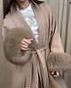 płaszcze damskie Dzianinowy płaszcz z futrem BEIGE 1