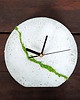 zegary Okrągły betonowy zegar stołowy/ścienny z chrobotkiem reniferowym- jasny 1