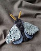 dodatki - różne Motylek Ćma szaro-niebieska z cekinami mały objekt decoracyjny 1